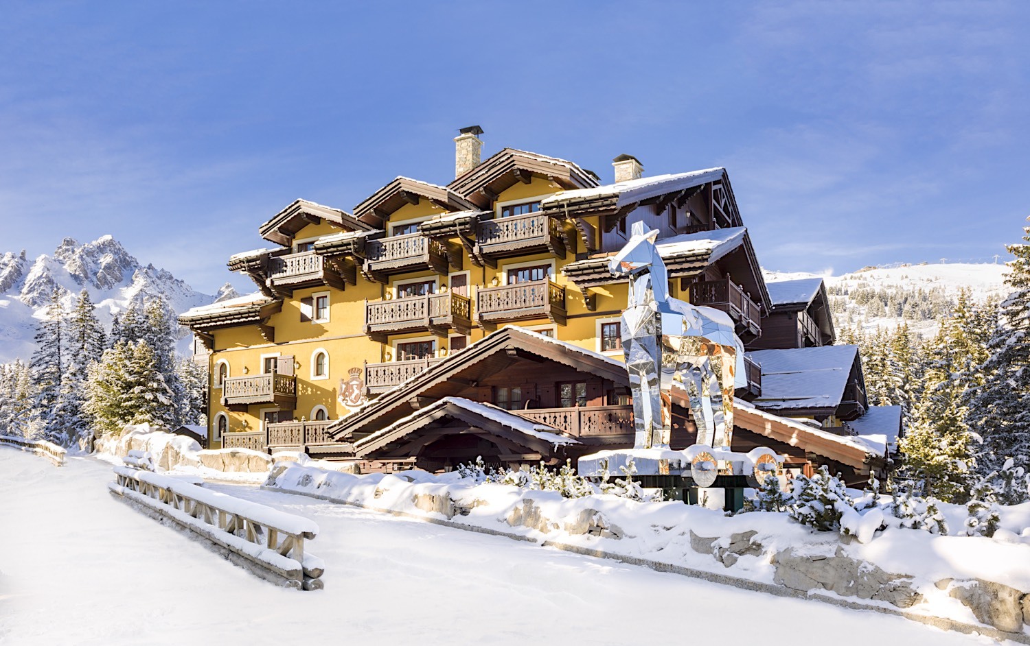 Hotel Cheval Blanc - Courchevel 1850 - White Blancmange